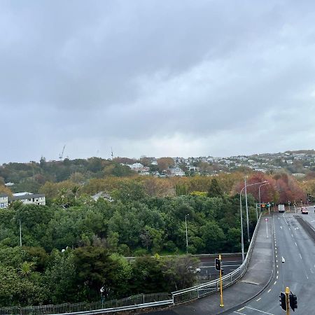 Free Wifi!! Spacious 1-Bedroom Apt, Auckland Cbd Eksteriør billede