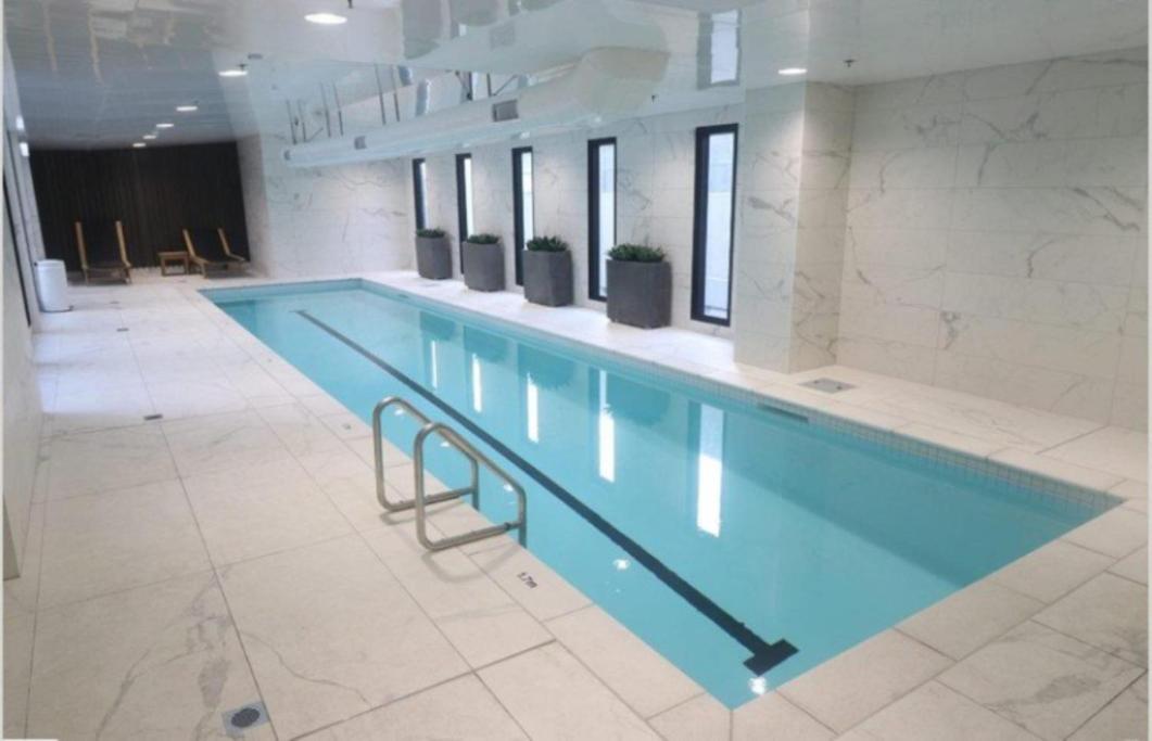 Free Wifi!! Spacious 1-Bedroom Apt, Auckland Cbd Eksteriør billede