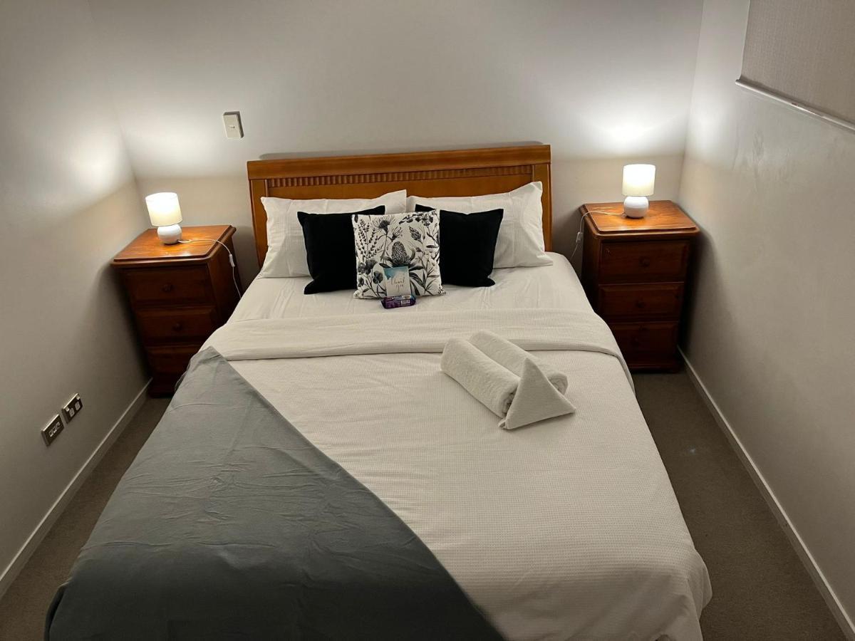 Free Wifi!! Spacious 1-Bedroom Apt, Auckland Cbd Eksteriør billede