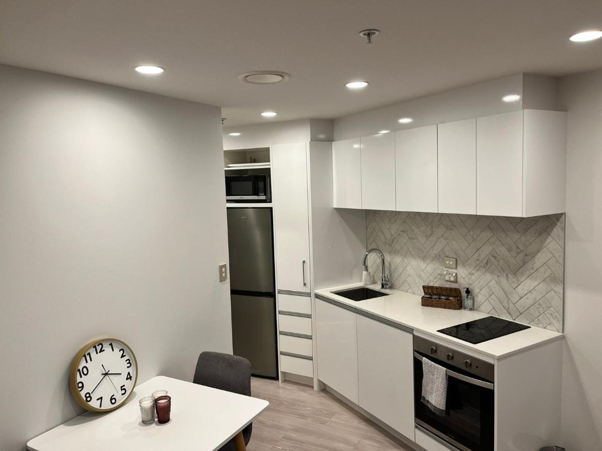 Free Wifi!! Spacious 1-Bedroom Apt, Auckland Cbd Eksteriør billede