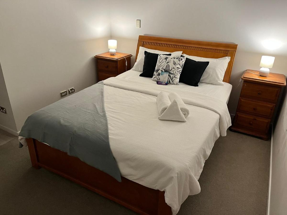 Free Wifi!! Spacious 1-Bedroom Apt, Auckland Cbd Eksteriør billede